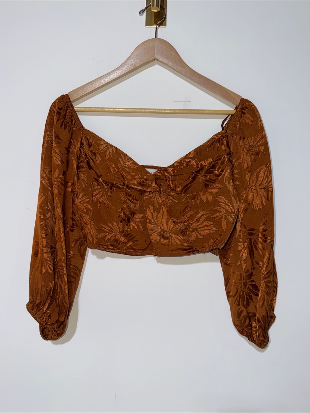 Acoa off-the-shoulder top sweetheart neckline and long puff sleeves Rust small